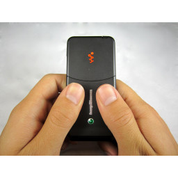 Sony Ericsson W580i Замена батареи